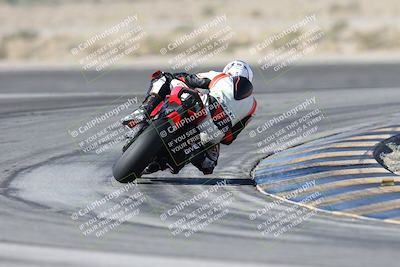 media/Dec-01-2025-Moto Forza (Mon) [[2daa91e15f]]/1-Advanced Group/Session 2 Turn 11 Backside/
